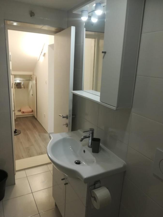 Apartmani Vidoš Makarska Exterior foto